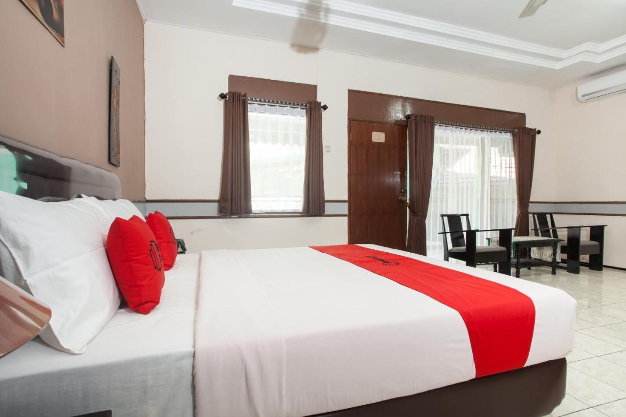 Reddoorz Near Balai Kota Malang Hotel Ngoại thất bức ảnh
