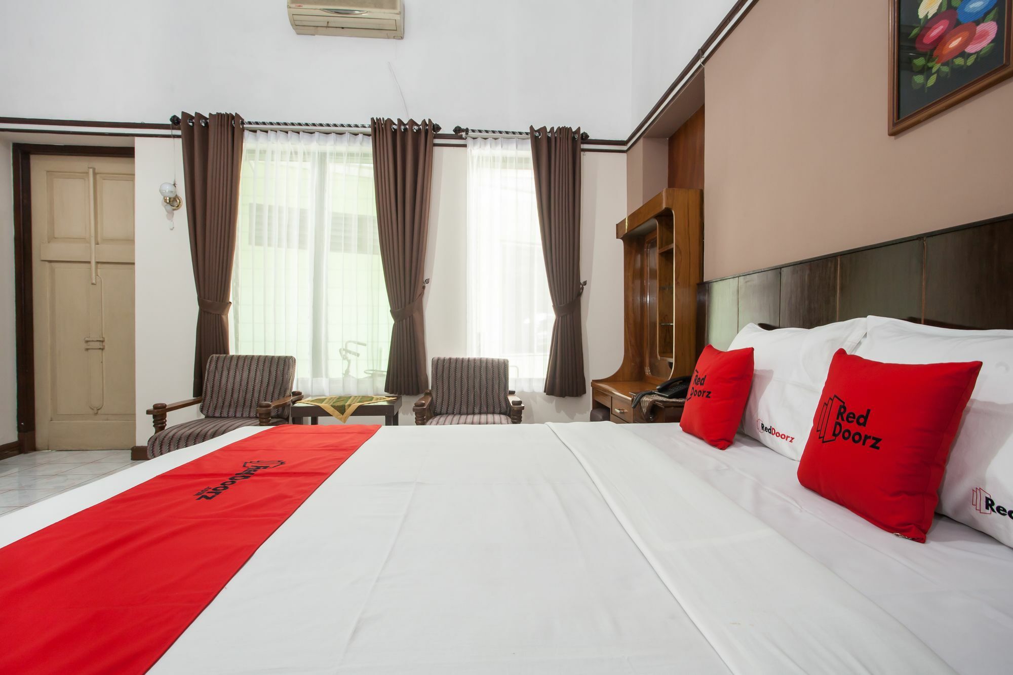 Reddoorz Near Balai Kota Malang Hotel Ngoại thất bức ảnh