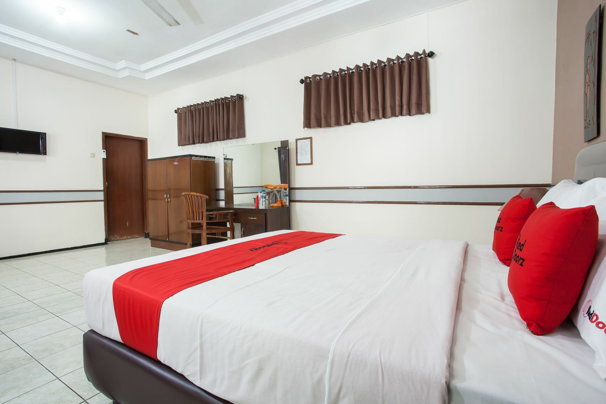 Reddoorz Near Balai Kota Malang Hotel Ngoại thất bức ảnh